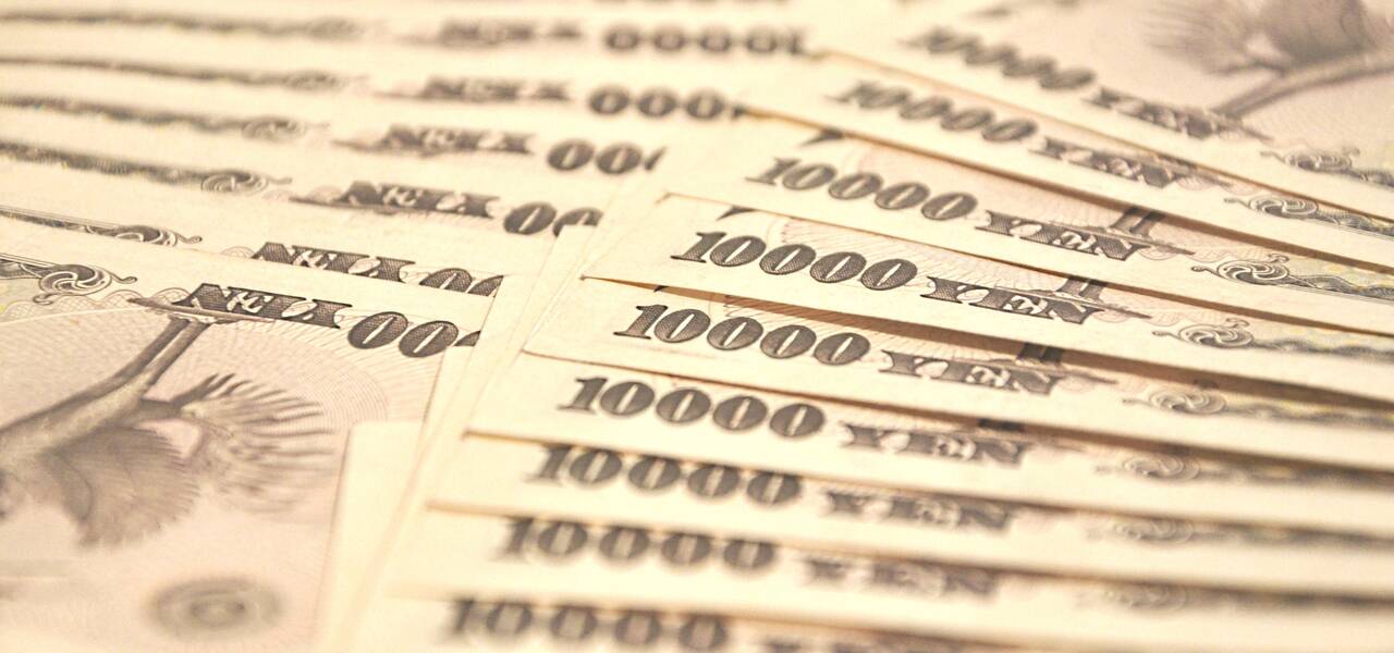 USD/JPY: 'Shooting Star' on the upper 'Window'