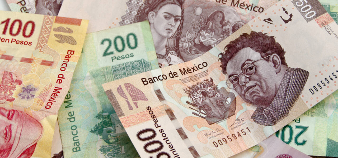 USD/MXN remains under pressure