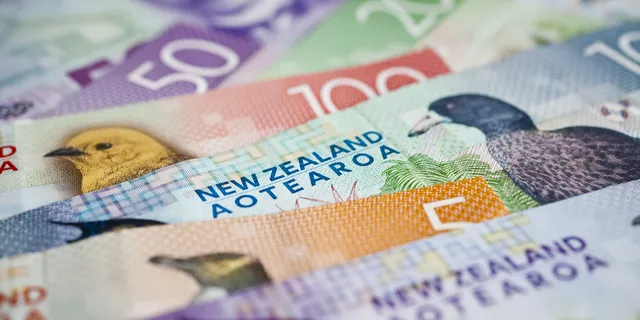 NZD/CAD is continuing downward movement